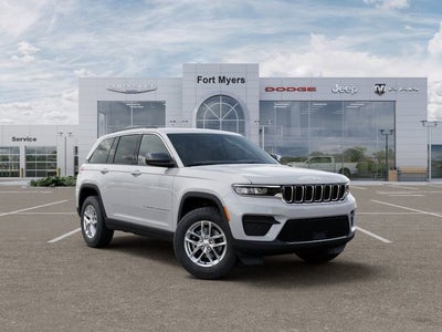 2025 Jeep Grand Cherokee GRAND CHEROKEE LAREDO X 4X4