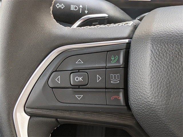 2025 Jeep Grand Cherokee Laredo 4x4