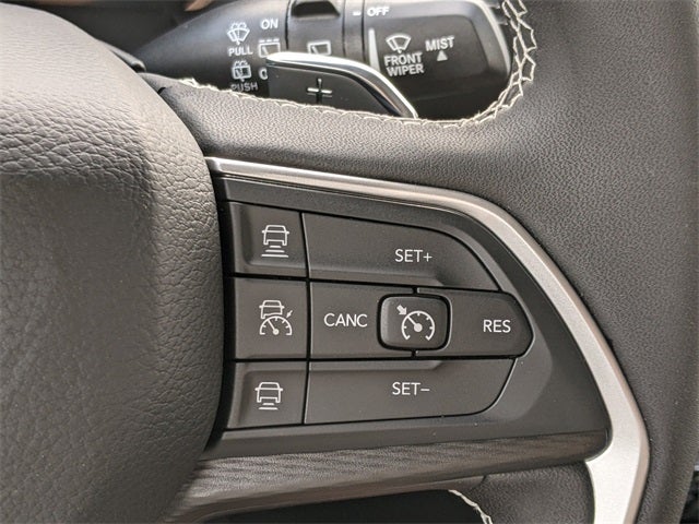 2025 Jeep Grand Cherokee GRAND CHEROKEE LAREDO X 4X4