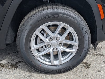 2025 Jeep Grand Cherokee GRAND CHEROKEE LAREDO X 4X4