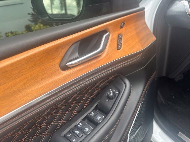 2026 Jeep Grand Cherokee Summit 4x4