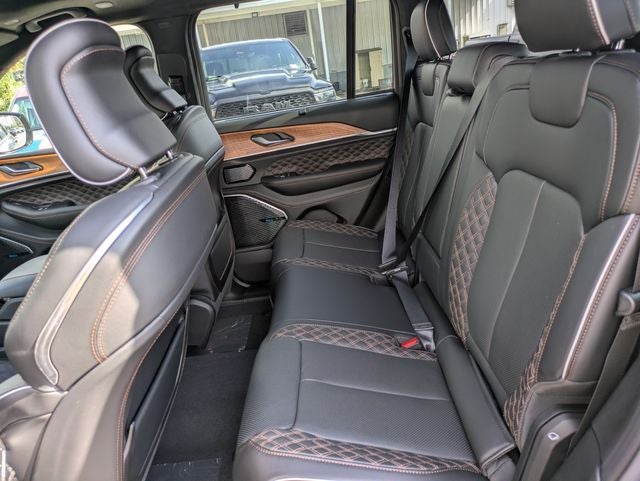 2026 Jeep Grand Cherokee GRAND CHEROKEE SUMMIT 4X4