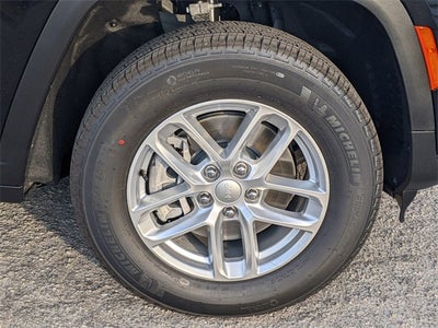 2025 Jeep Grand Cherokee GRAND CHEROKEE L LAREDO X 4X2