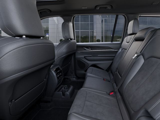 2026 Jeep Grand Cherokee GRAND CHEROKEE L LAREDO ALTITUDE 4X2