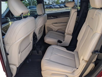 2025 Jeep Grand Cherokee L Limited 4x2