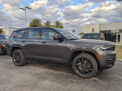 2025 Jeep Grand Cherokee GRAND CHEROKEE L LIMITED 4X4