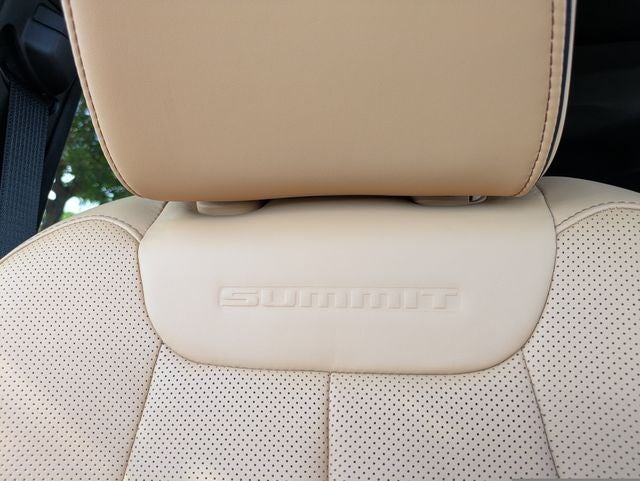 2027 Jeep Grand Cherokee Summit