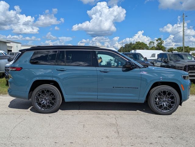 2027 Jeep Grand Cherokee Summit