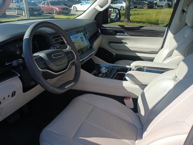 2024 Jeep Wagoneer Base