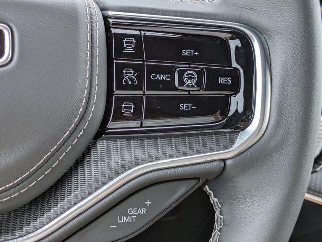 2026 Jeep Grand Wagoneer GRAND WAGONEER SUMMIT OBSIDIAN 4X4