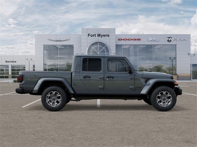 2026 Jeep Gladiator GLADIATOR SAHARA 4X4