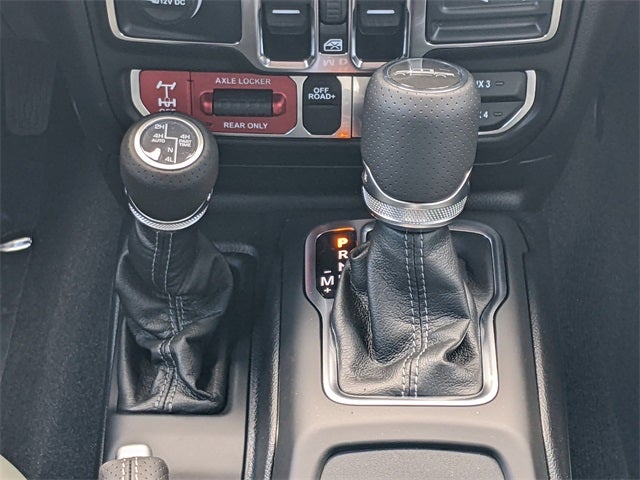 2025 Jeep Gladiator GLADIATOR MOJAVE X 4X4