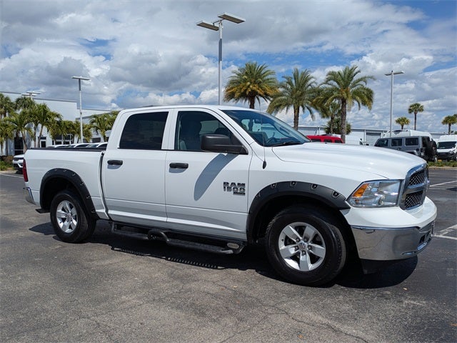 2022 RAM 1500 Classic SLT Crew Cab 4x2 5'7' Box
