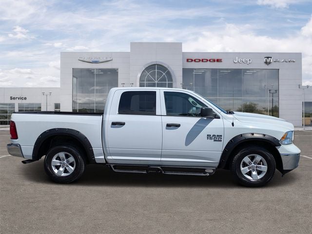 2022 RAM 1500 Classic SLT Crew Cab 4x2 5'7' Box