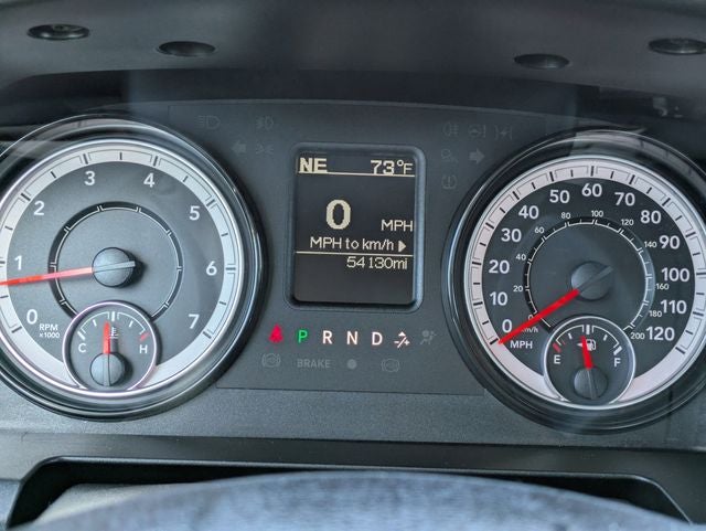 2022 RAM 1500 Classic SLT Crew Cab 4x2 5'7' Box