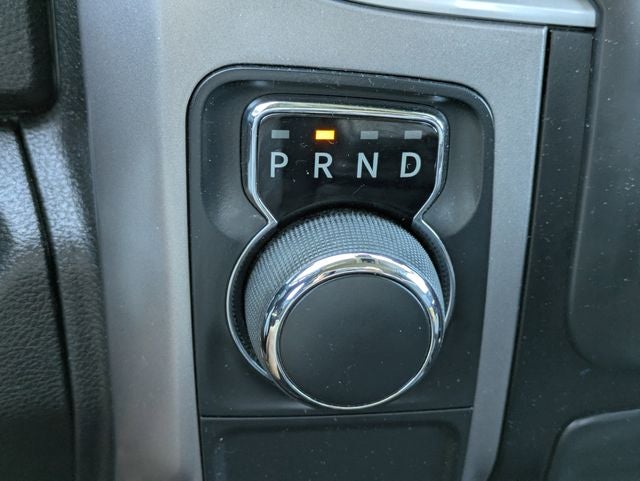 2022 RAM 1500 Classic SLT Crew Cab 4x2 5'7' Box