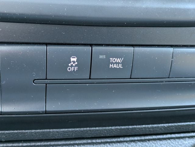 2022 RAM 1500 Classic SLT Crew Cab 4x2 5'7' Box