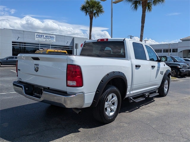 2022 RAM 1500 Classic SLT Crew Cab 4x2 5'7' Box