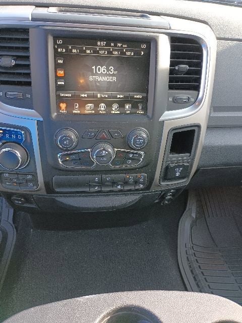 2017 RAM 1500 Big Horn Quad Cab 4x4 6'4' Box