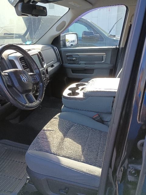 2017 RAM 1500 Big Horn Quad Cab 4x4 6'4' Box