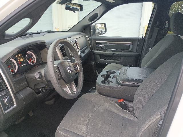 2024 RAM 1500 Classic Warlock Crew Cab 4x4 5'7' Box