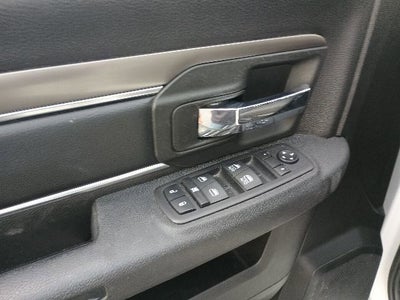 2024 RAM 1500 Classic Warlock Crew Cab 4x4 5'7' Box