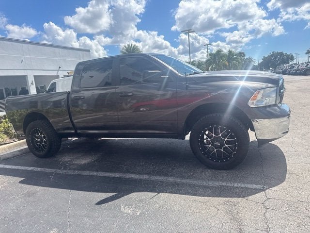 2019 RAM 1500 Classic SLT Crew Cab 4x4 6'4' Box