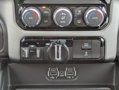 2022 RAM 1500 Big Horn Quad Cab 4x2 6'4' Box