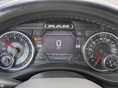 2022 RAM 1500 Big Horn Quad Cab 4x2 6'4' Box