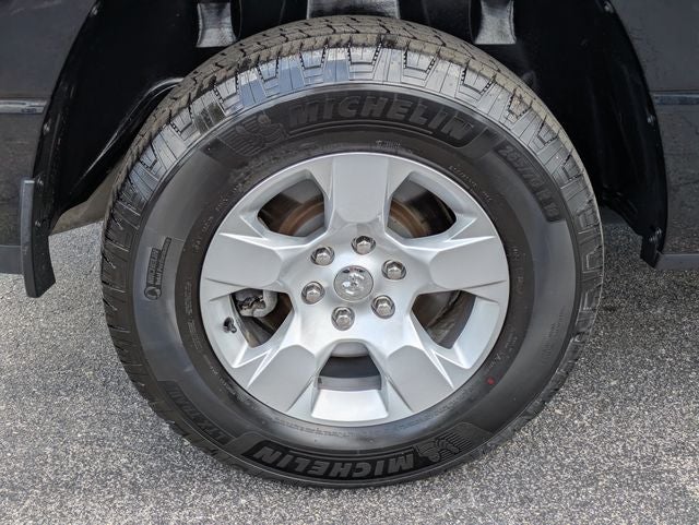 2022 RAM 1500 Big Horn Quad Cab 4x2 6'4' Box