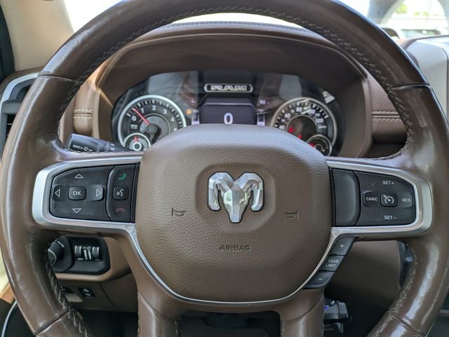 2019 RAM 1500 Laramie Crew Cab 4x2 5'7' Box