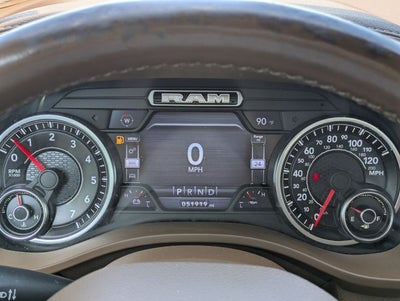 2019 RAM 1500 Laramie Crew Cab 4x2 5'7' Box
