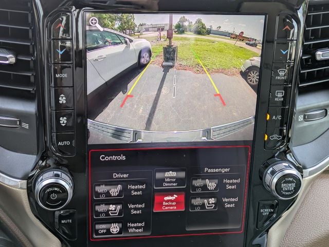 2019 RAM 1500 Laramie Crew Cab 4x2 5'7' Box