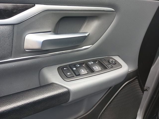 2022 RAM 1500 Big Horn Quad Cab 4x4 6'4' Box