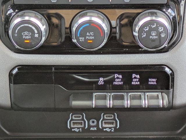 2025 RAM 1500 Big Horn Crew Cab 4x4 5'7' Box