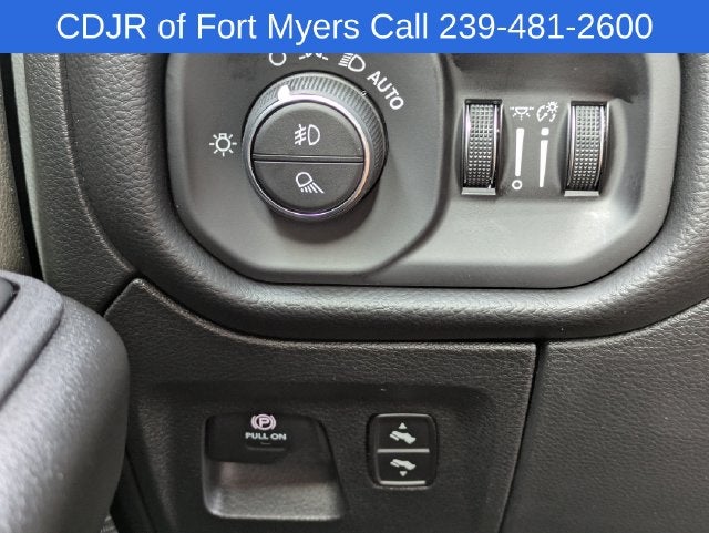 2027 RAM Ram 1500 RAM 1500 BIG HORN CREW CAB 4X4 5'7' BOX