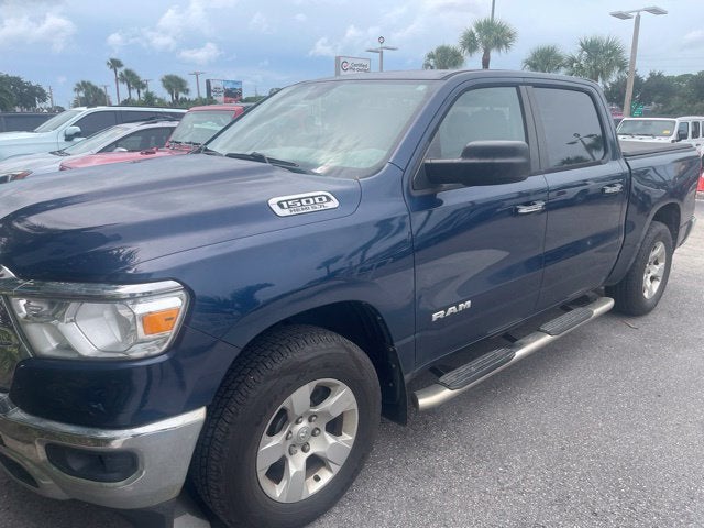 2020 RAM 1500 Big Horn Crew Cab 4x4 5'7' Box