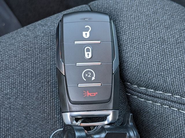 2026 RAM Ram 1500 RAM 1500 TRADESMAN CREW CAB 4X4 5'7' BOX