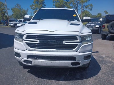 2020 RAM 1500 Laramie Crew Cab 4x4 5'7' Box