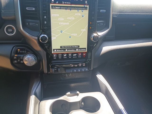 2020 RAM 1500 Laramie Crew Cab 4x4 5'7' Box