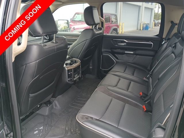 2020 RAM 1500 Laramie Crew Cab 4x4 5'7' Box