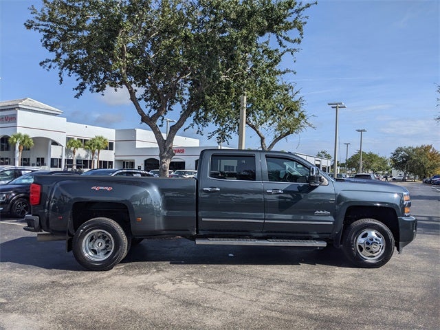 2017 Chevrolet Silverado 3500HD High Country