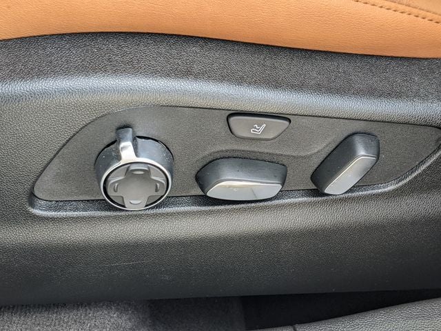 2025 Cadillac XT4 FWD Premium Luxury