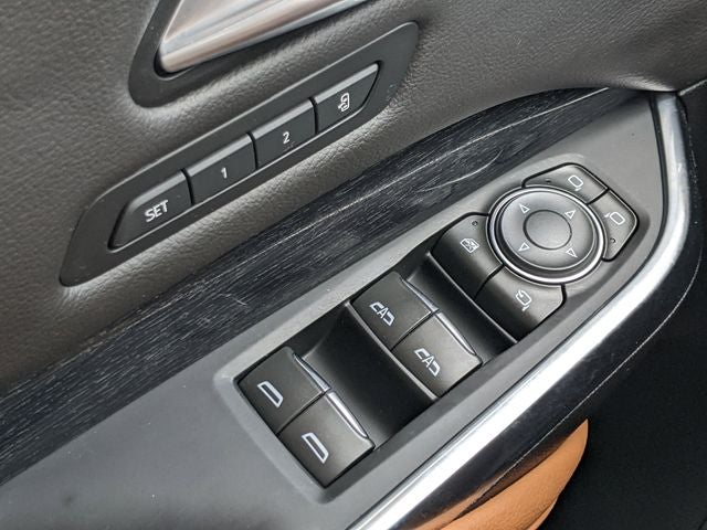 2025 Cadillac XT4 FWD Premium Luxury