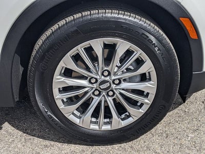 2025 Cadillac XT4 FWD Premium Luxury