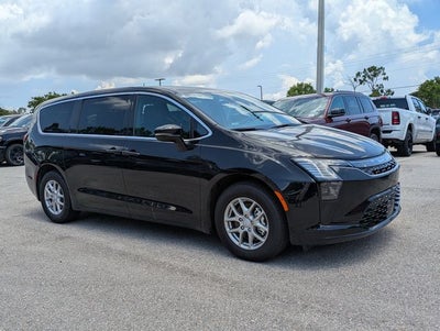 2027 Chrysler Pacifica PACIFICA SELECT