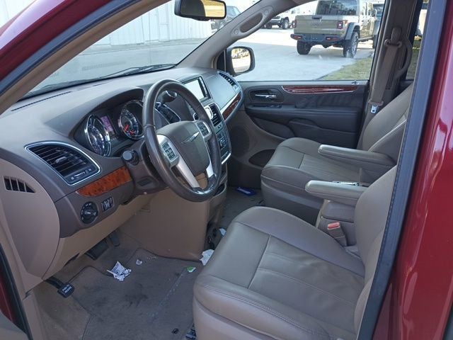 2014 Chrysler Town & Country Touring