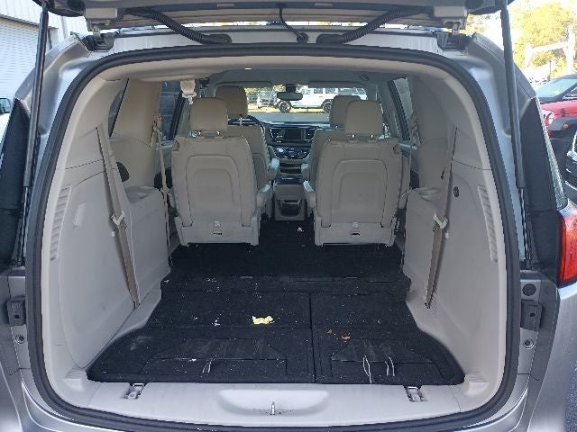 2021 Chrysler Voyager LXI