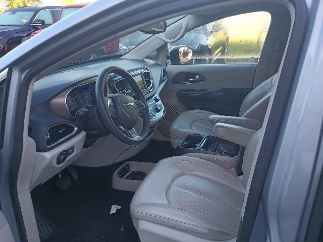 2021 Chrysler Voyager LXI
