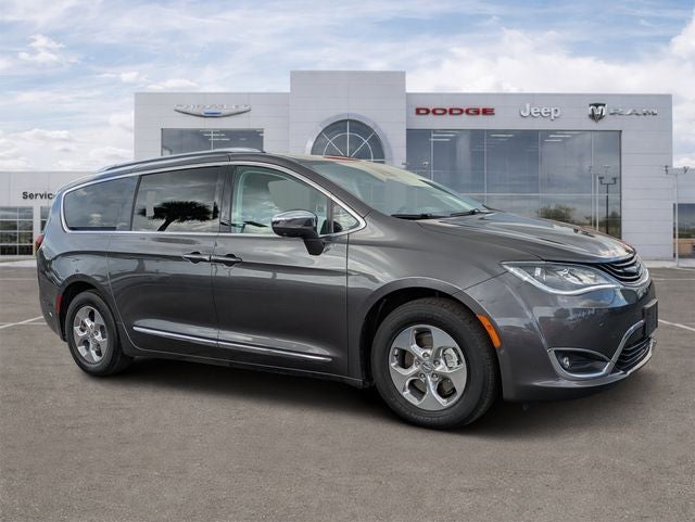 2018 Chrysler Pacifica Hybrid Limited
